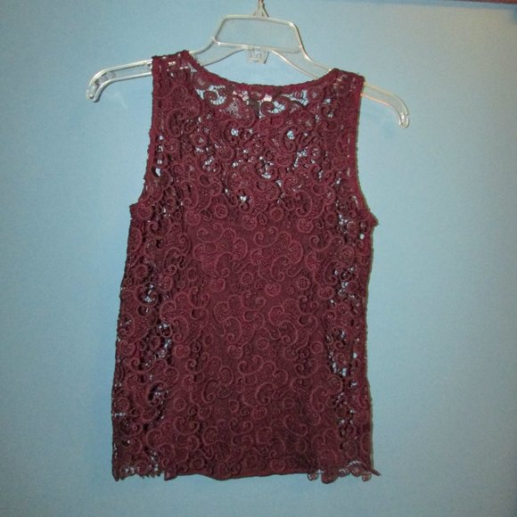 *2 for $25* WHBM Sleeveless Lace Tee - Picture 6 of 8